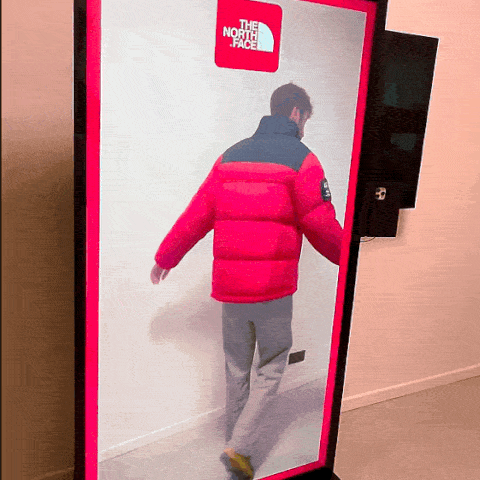 ar mirror the north face by Mirror Experience and Decart