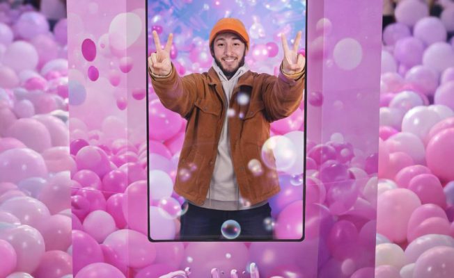 Bubble Planet AR Mirror by Mirror Experience