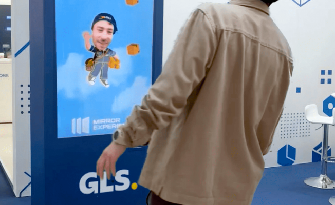 GLS AR Mirror made by Mirror Experience